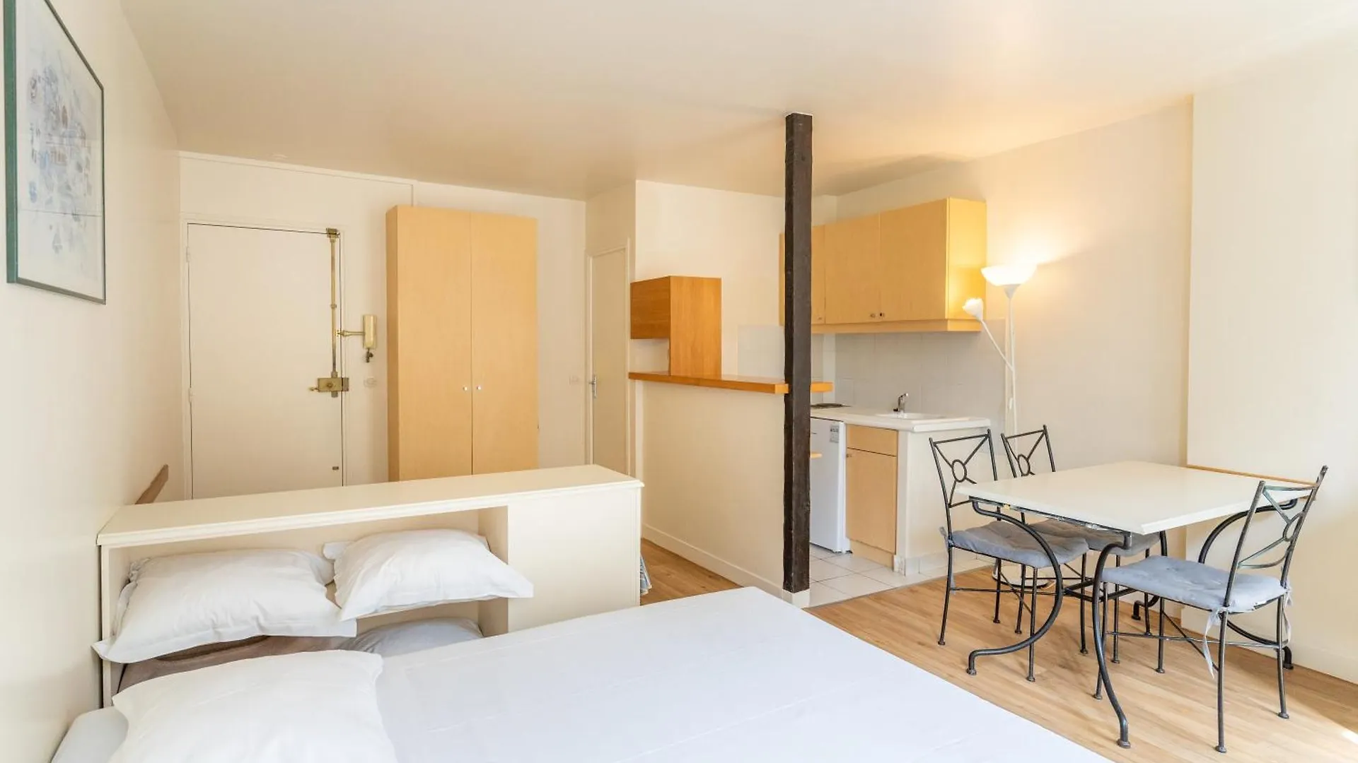 Capfun Le Saint Germain, Parigi
