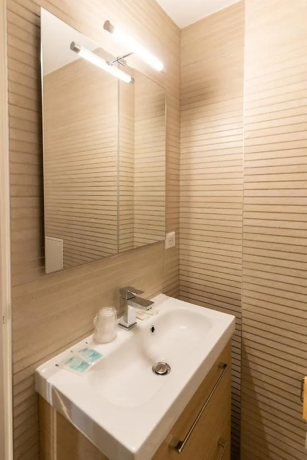Capfun Le Saint Germain, Apart-hotel Paris